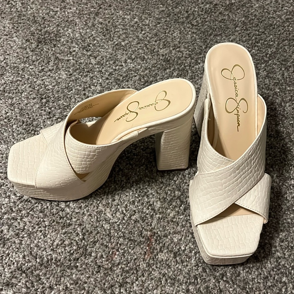 Jessica Simpson platforms